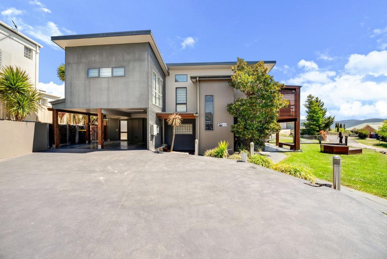 Ned Kelly'S Retreat - Stunning 3Br Townhouse L Lake Views L Wifi L Bbq Jindabyne Zewnętrze zdjęcie